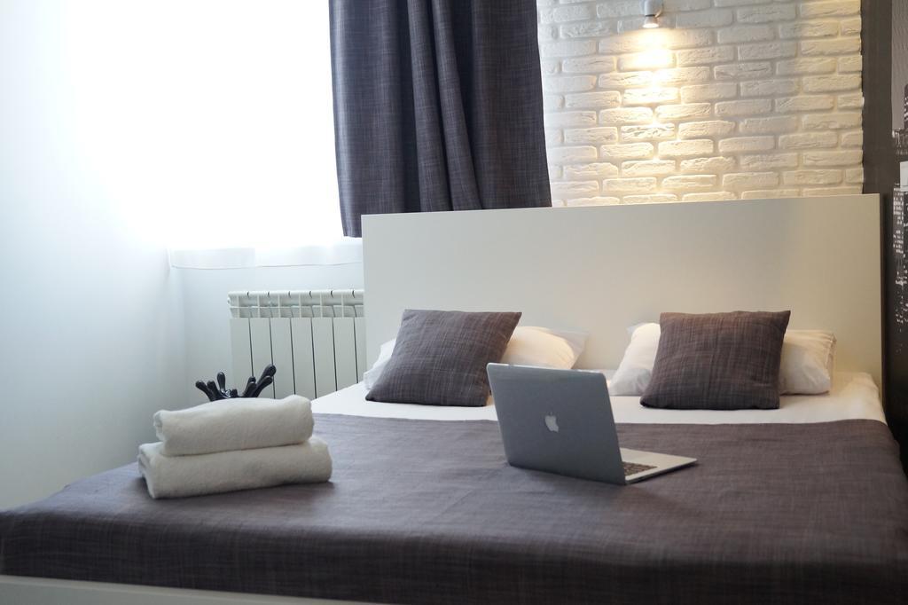 Skyhome Mini-Hotel Kyiv Exterior photo
