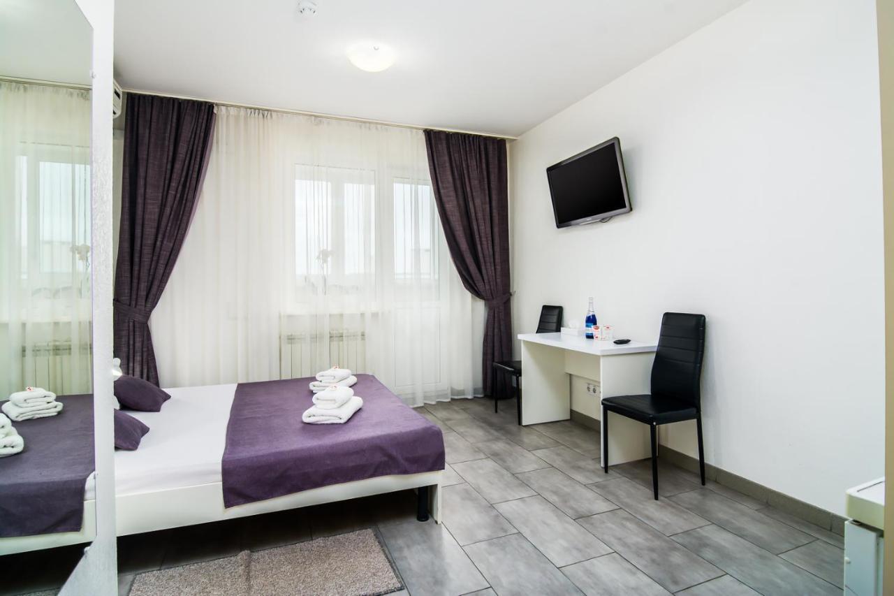 Skyhome Mini-Hotel Kyiv Exterior photo