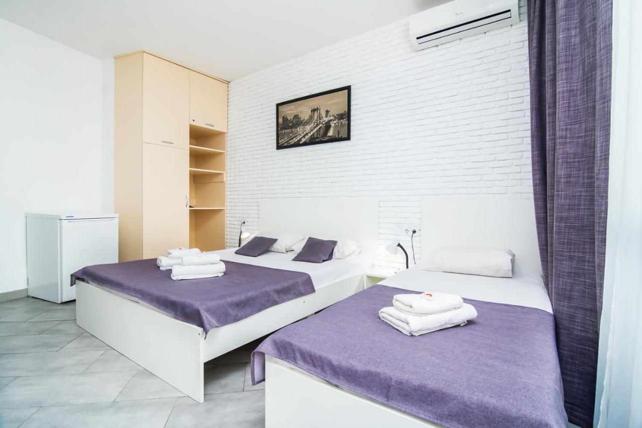 Skyhome Mini-Hotel Kyiv Exterior photo