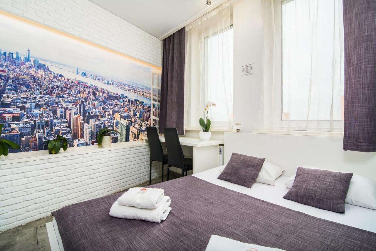 Skyhome Mini-Hotel Kyiv Exterior photo
